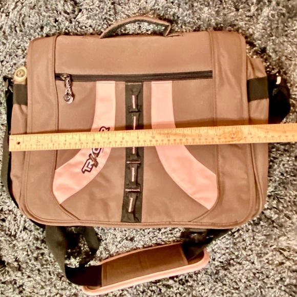 Tracker Brown and Pink Messenger School Work Bag Never Used - Picture 14 of 16